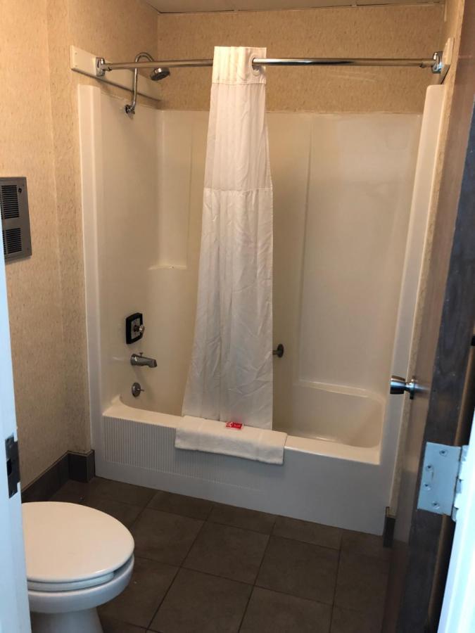 Econo Lodge Wisconsin Rapids Eksteriør billede